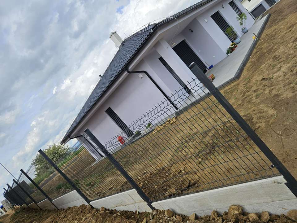 Ploty Poprad | Wiśniowski súčasná realizácia : Kežmarok okr. KEŽMAROK | plot Modern  AW 10.104 